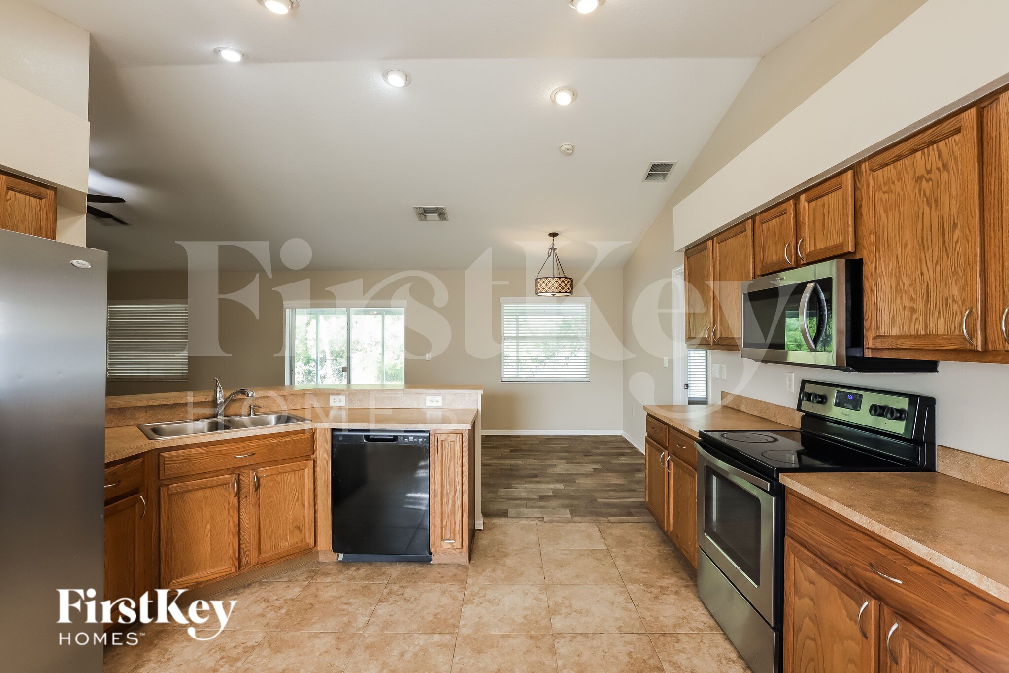 Building Photo - 3668 Sandhill Crane Dr