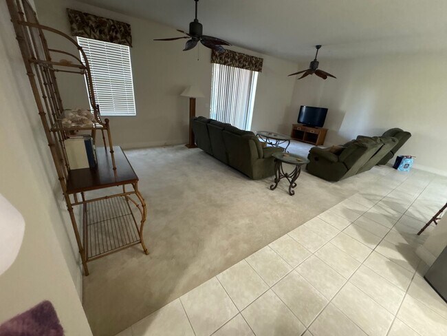 Building Photo - MOVE IN SPECIAL $500 off 1st MONTHS RENT— Furnished or Unfurnished! Lakeview Elegance in Porto Vi...