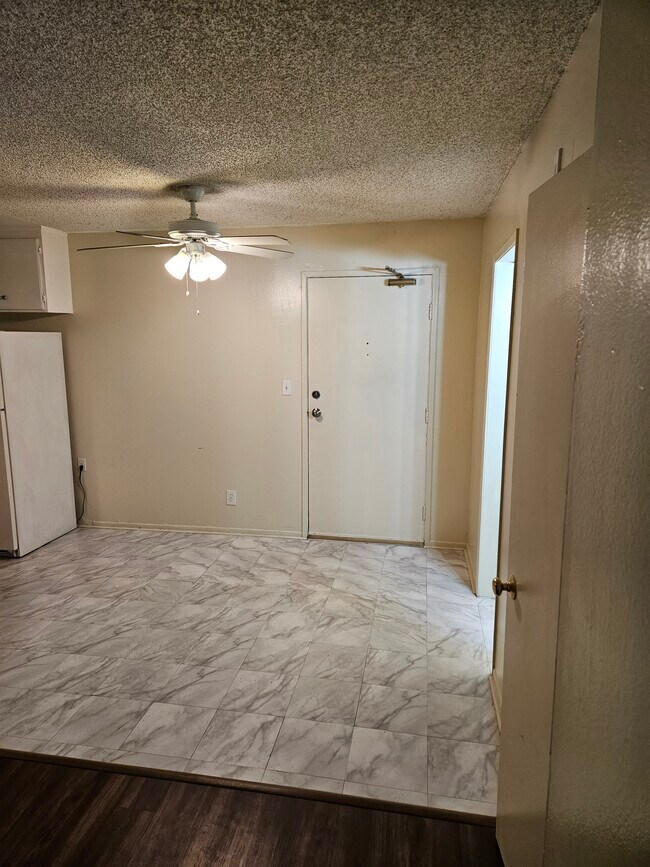 Building Photo - 2810 Reservoir St