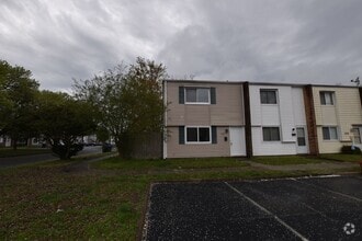 Building Photo - 3 Bedroom 1.5 bathrooms