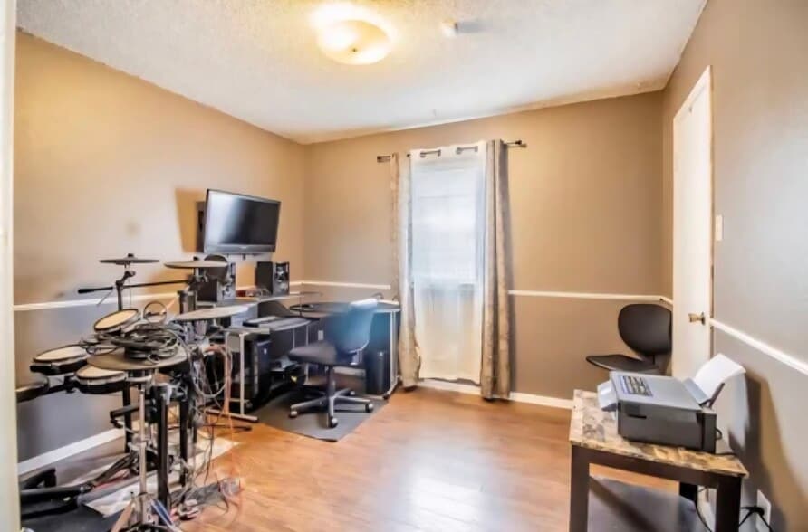 Building Photo - 2322 77th St