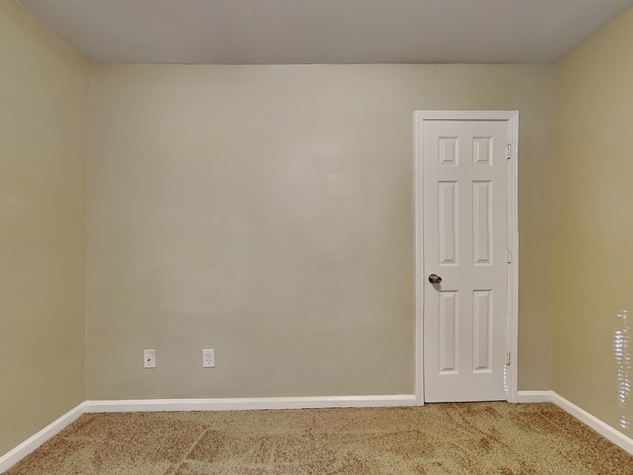 Building Photo - 2312 Juniper Dr