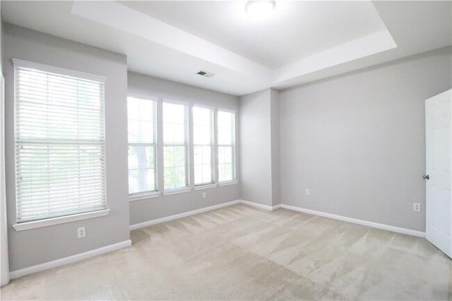 Building Photo - 1109 Park Row S