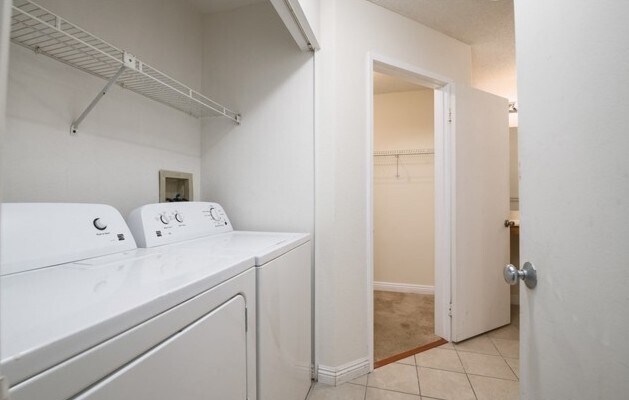 Building Photo - 7525 Charmant Dr