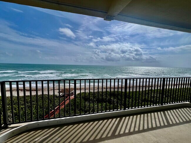 Building Photo - 7410 S Ocean Dr