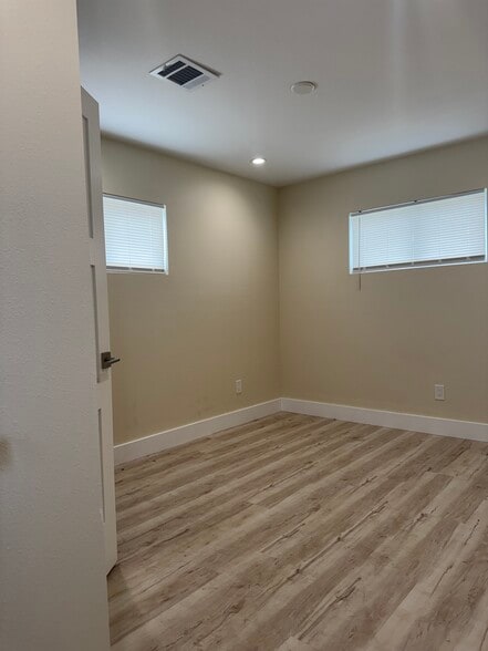 Building Photo - 7316 La Salette St