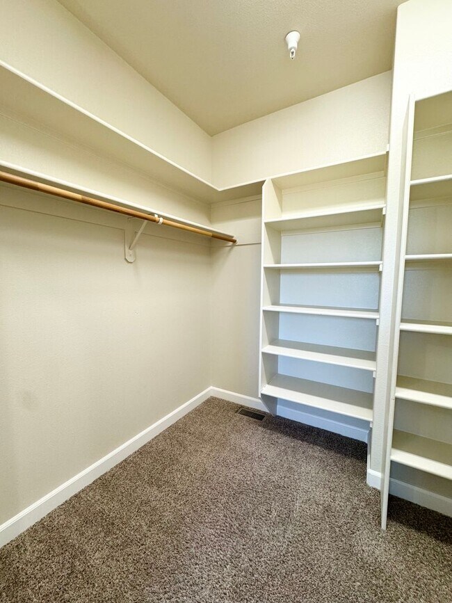 Building Photo - 1437 Wyla Walk