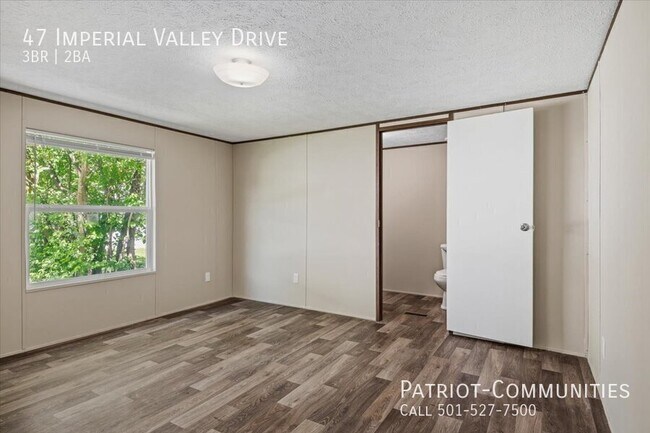 Building Photo - 47 Imperial Valley Dr