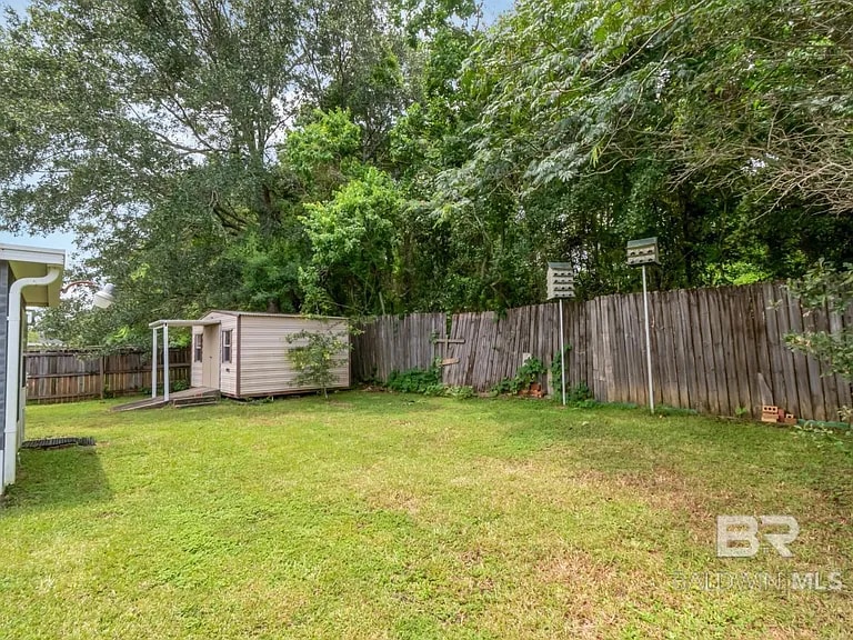 Building Photo - 8816 Spring Grove N