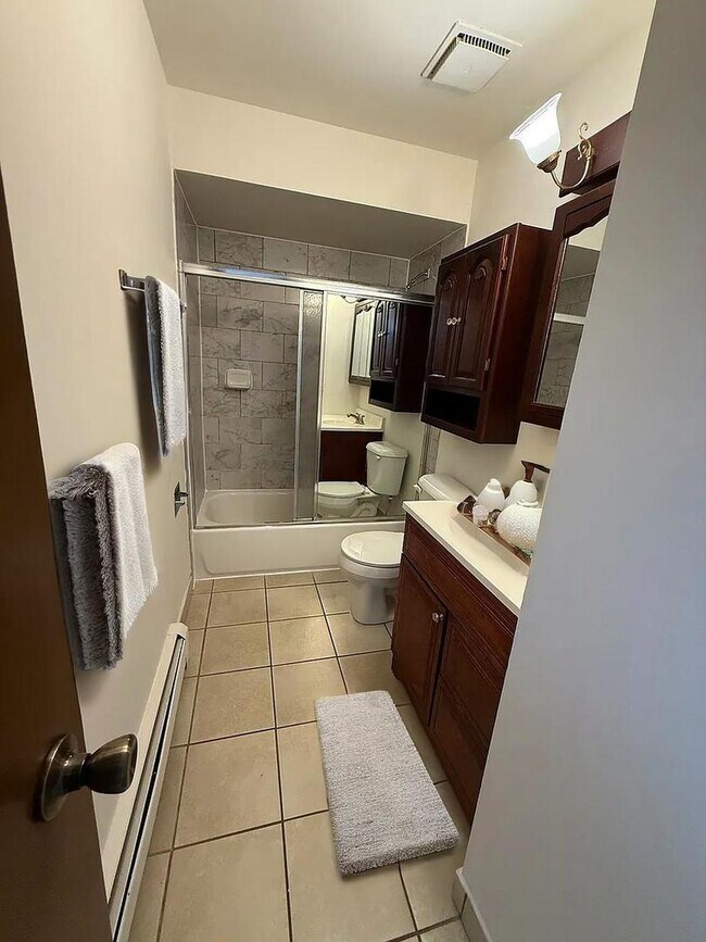 Building Photo - 490 Pleasant Run Dr