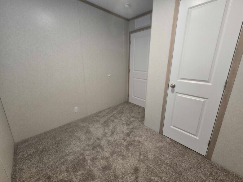 Building Photo - 3510 N 9th St