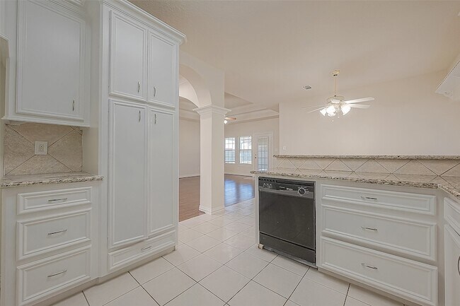 Building Photo - 1189 Lovett St