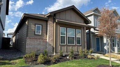 Building Photo - 3025 Pecan Farm Ln