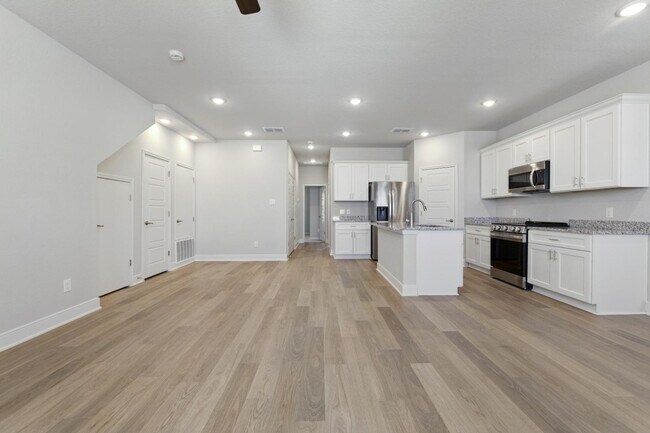 Building Photo - 7126 Magnolia Pass