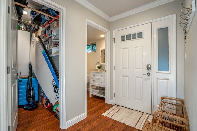 Building Photo - Furnished 2 Bed/2 Bath Hale Kanani Condo, Across from The Cove & Charley Young Beach