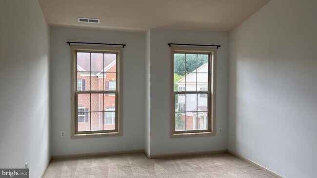 Building Photo - 1525 Rabbit Hollow Pl