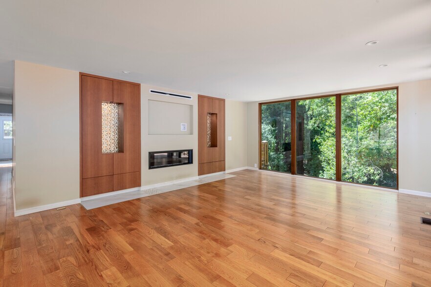 Building Photo - 1200 Mountain Home Rd