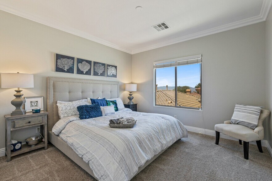 Building Photo - 7 Braelinn Dr