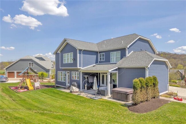 Building Photo - 5525 Fontana Ct