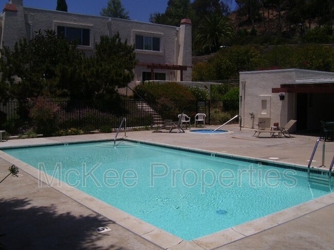 Building Photo - 5430 Linda Vista Rd