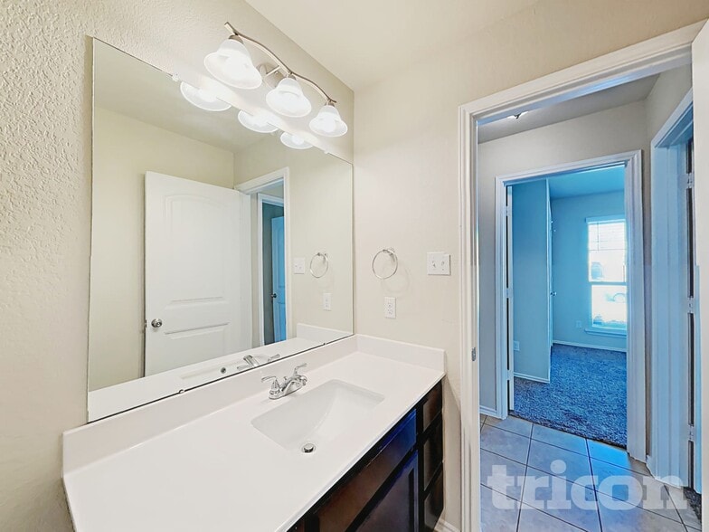 Building Photo - 1152 Ibis Falls Loop