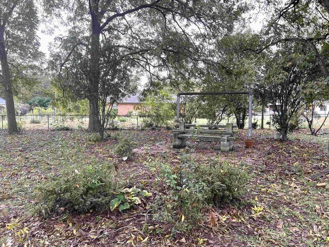 Building Photo - 3700 Dean Dr