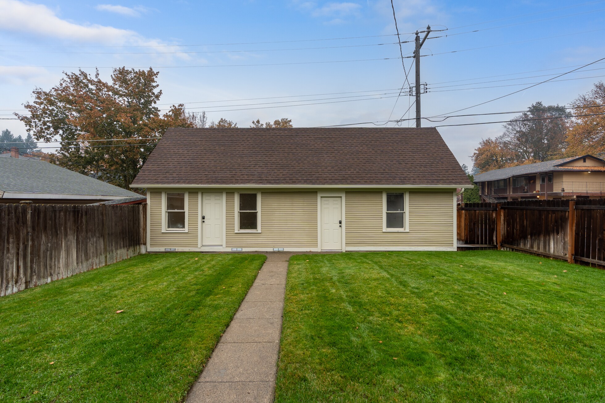 Building Photo - 1728 W 11th Ave