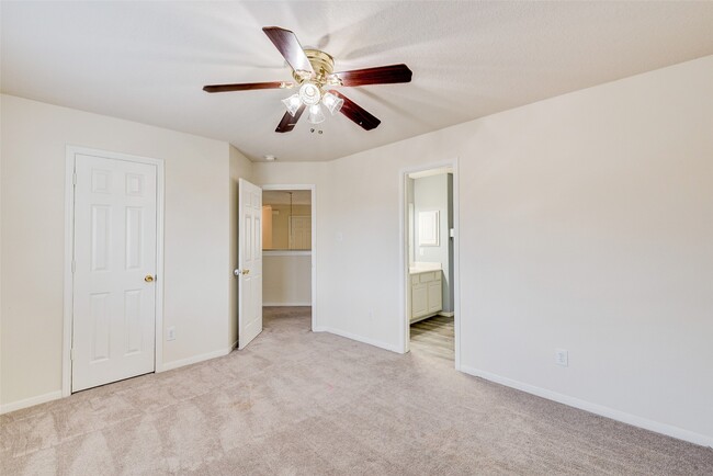 Building Photo - 15403 Redbud Dale Ct