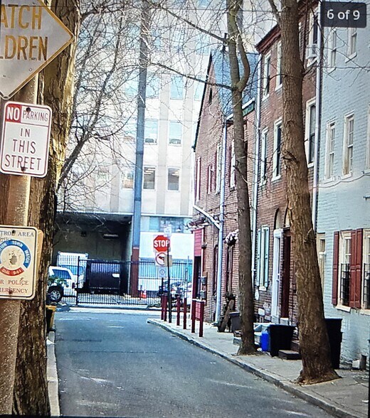 Historic Street - 123 N Mole St