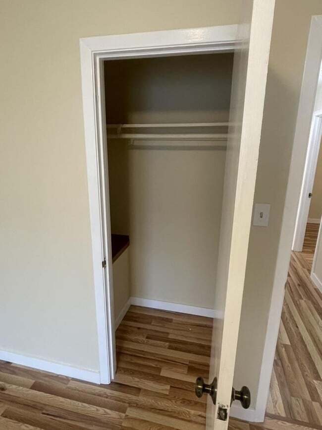 Building Photo - 265 Mastick Ave