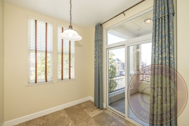 Building Photo - Sunset - 3 BR, 3.5 BA Townhouse 2,225 Sq. Ft. - 3D Virtual Tour, 2 Car Garage