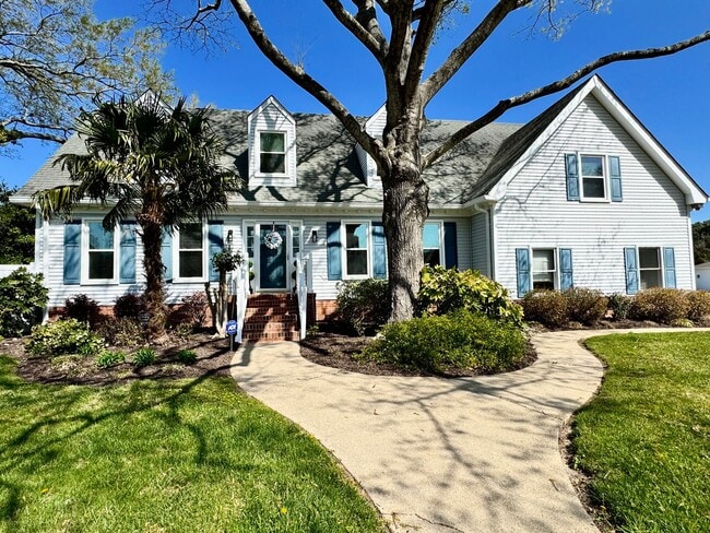 Building Photo - Great Neck Pool Home! First-Time Rental Available NOW! Pet Friendly - Corner Lot - Top Schools!