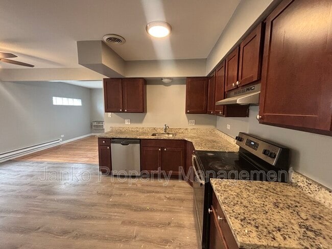 Building Photo - 3125 W 79th St