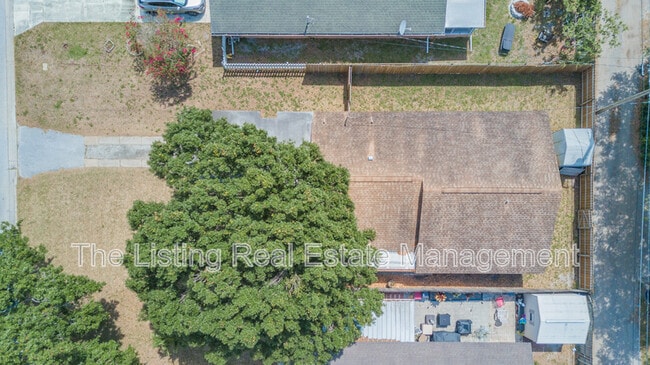 Building Photo - 766 91st Ave N