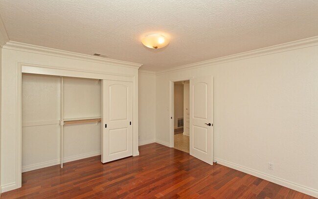 Building Photo - Stunning & Spacious Encinitas Home w/ Gorg...