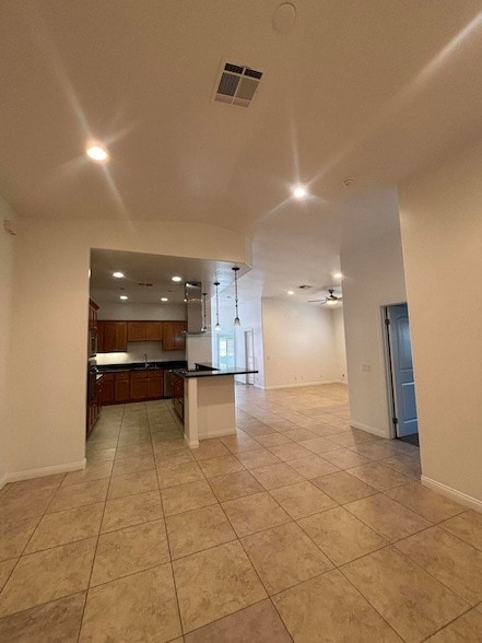 Building Photo - 53540 Avenida Rubio