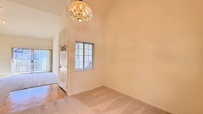 Building Photo - Charming 2BD/2BA + Loft, Upper Unit Condo in Alamo- Available NOW!