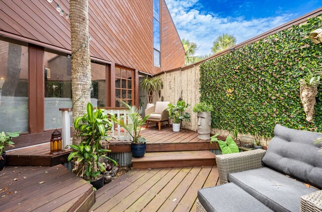 Building Photo - Chalet by the Sea SHORT OR LONG TERM RENTAL