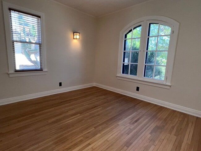 Building Photo - Spanish Gem in Vista Del Oro | 2Bed/1Bath | 1019SqFt | 1-Car Garage