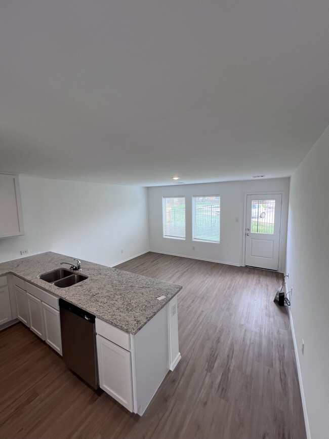 Building Photo - 2317 Wolford Ct