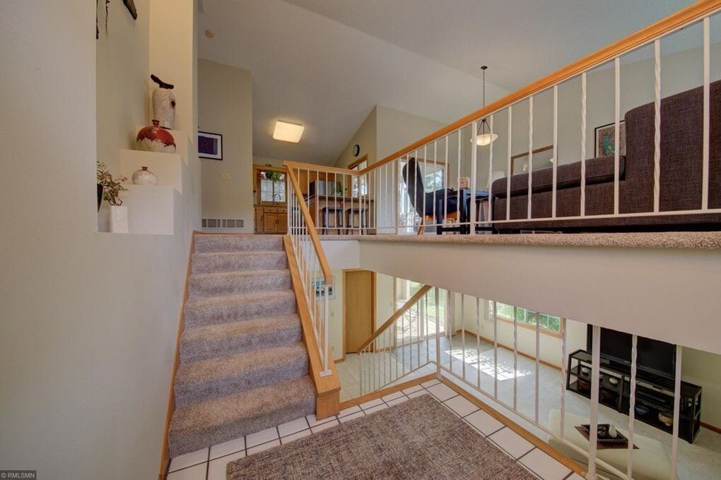 Building Photo - 6936 Lake Terrace E