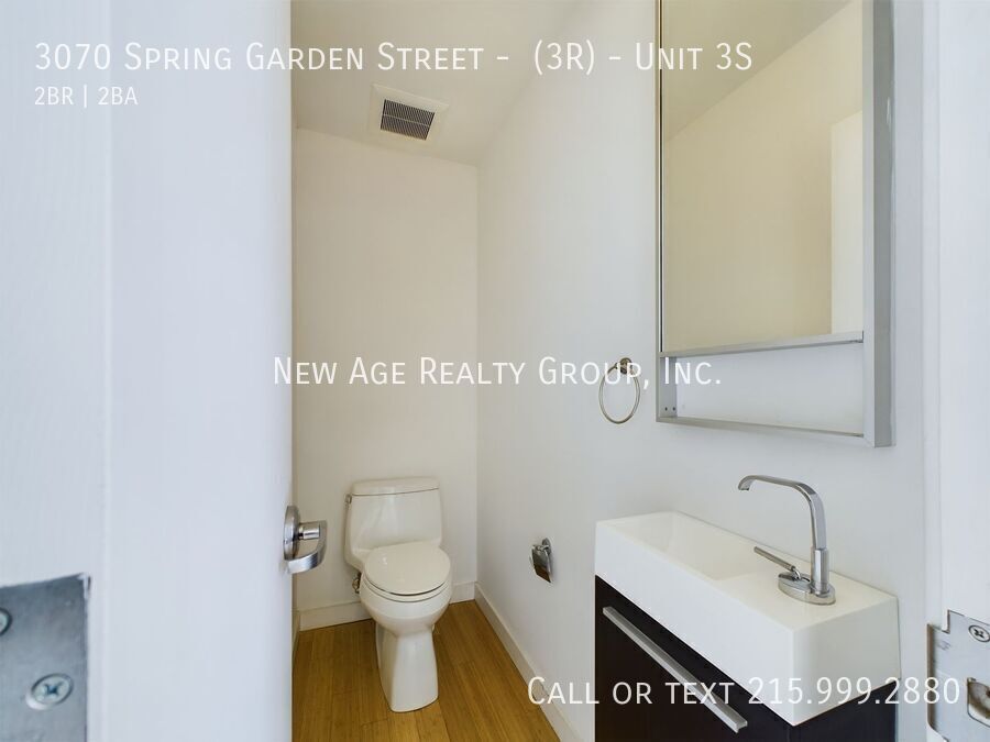 Building Photo - 3070 Spring Garden St