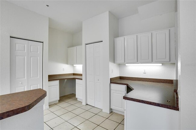 Building Photo - 5011 Sunridge Palms Dr