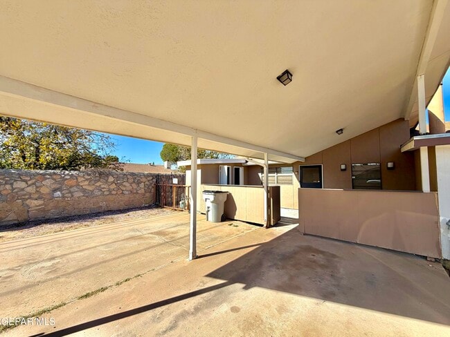 Building Photo - 10501 Cozumel Ln