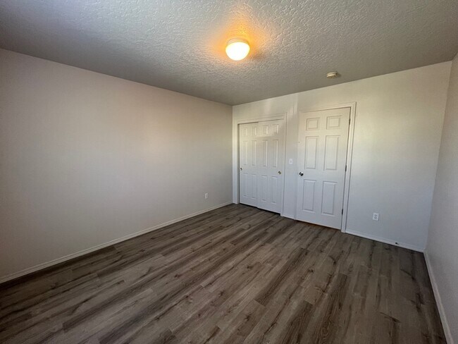 Building Photo - Newley Updated 3bed 2bath In West Nampa