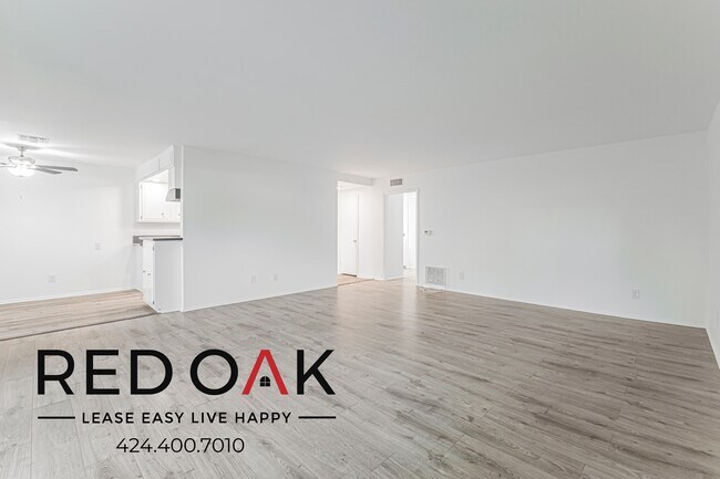 Building Photo - 4433 Colbath Ave