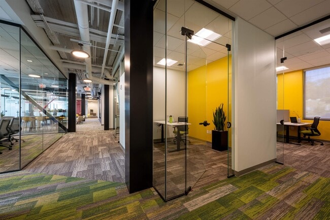 Building Photo - 409 Elm St