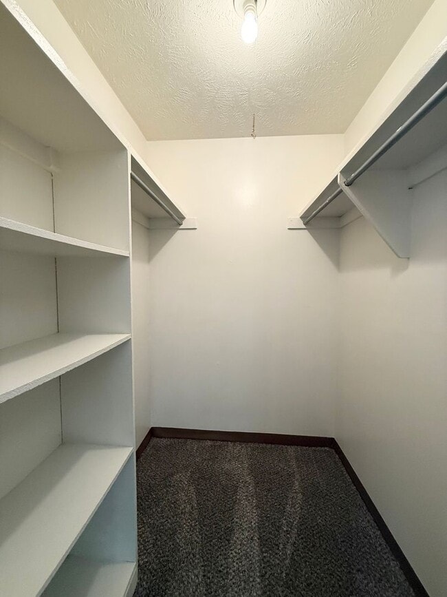 Interior Photo - 712 W Mission Ave