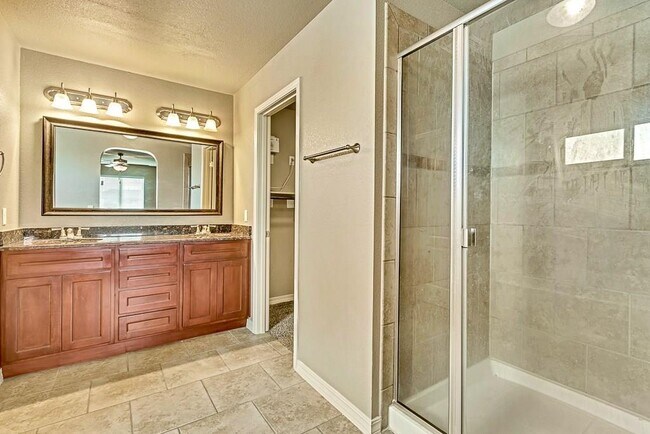 Building Photo - 3873 Loma Brisa Dr