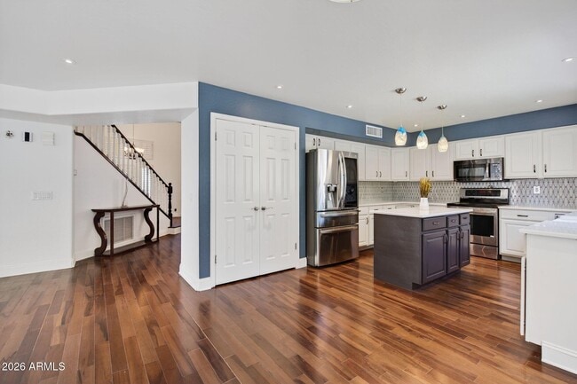 Building Photo - 3241 S Horizon Pl